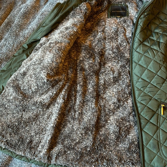 Weatherproof lined quilted vest - Picture 3 of 5